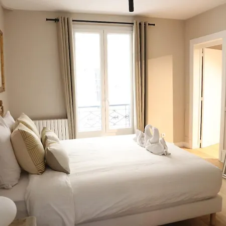Apartment Parisian Charm 1-bedroom Near Les Invalides Paris
